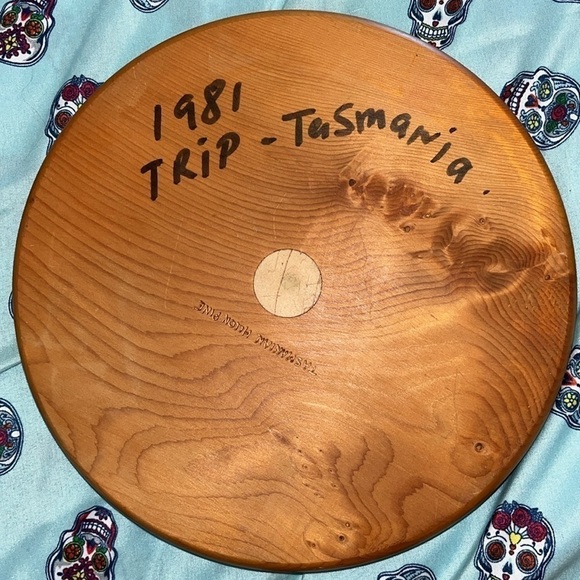 Huon Pine Wall Plaque Featuring Roses and vines, Rare Tasmanian Timber - Picture 5 of 5